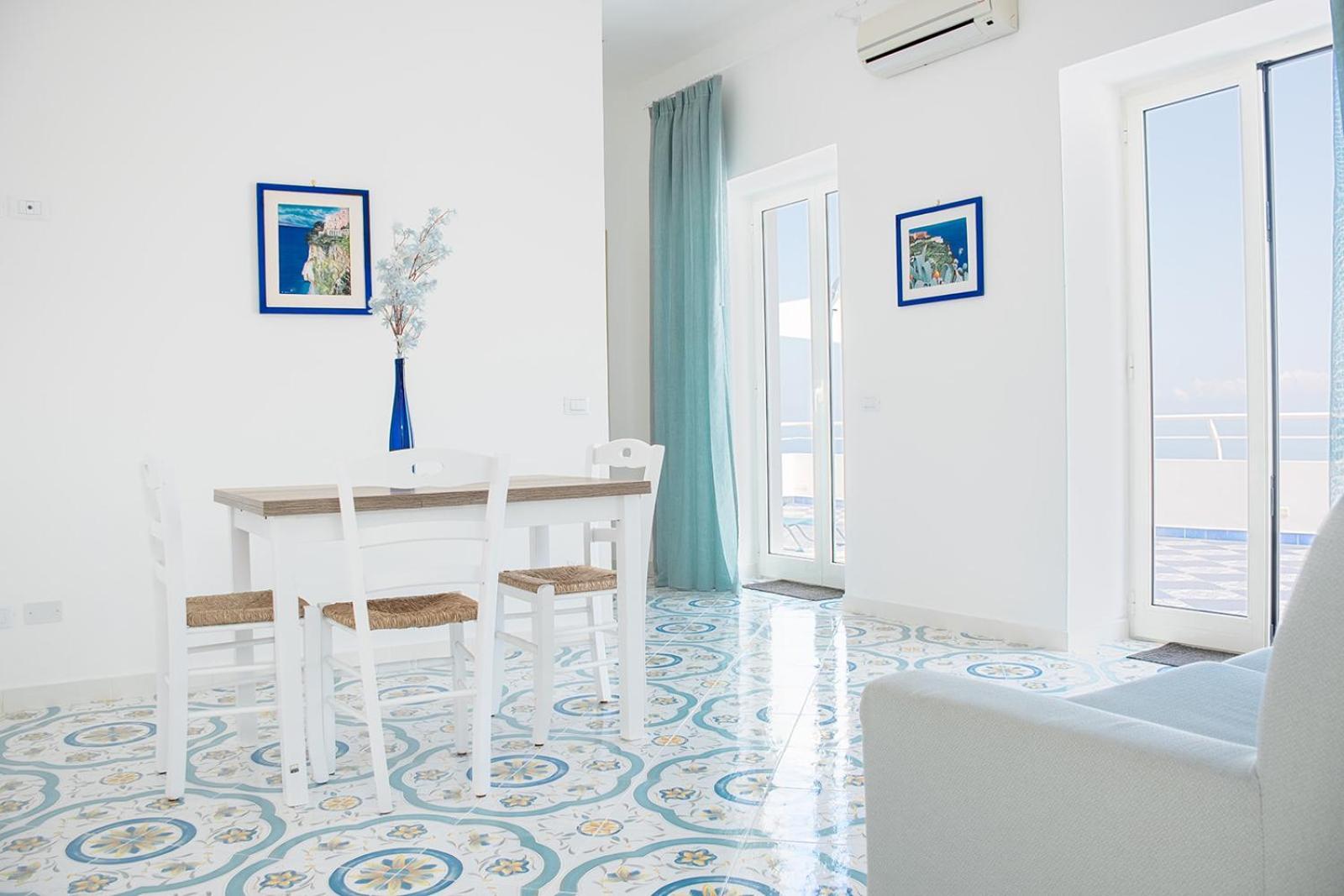Апартаменты Blue 51 Вико-Экуенсе Экстерьер фото